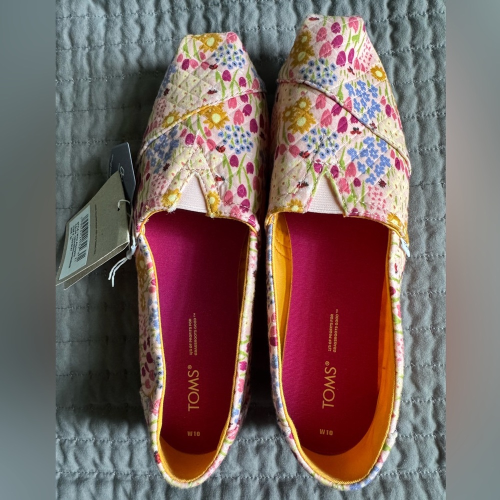 Toms Pink and Yellow Flats Vibrant Floral Design Alpargata